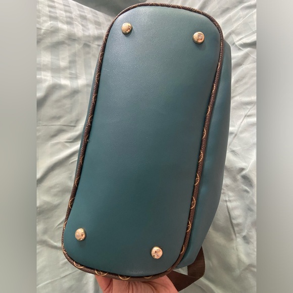 Adrienne Vittadini Backpack - Picture 5 of 6